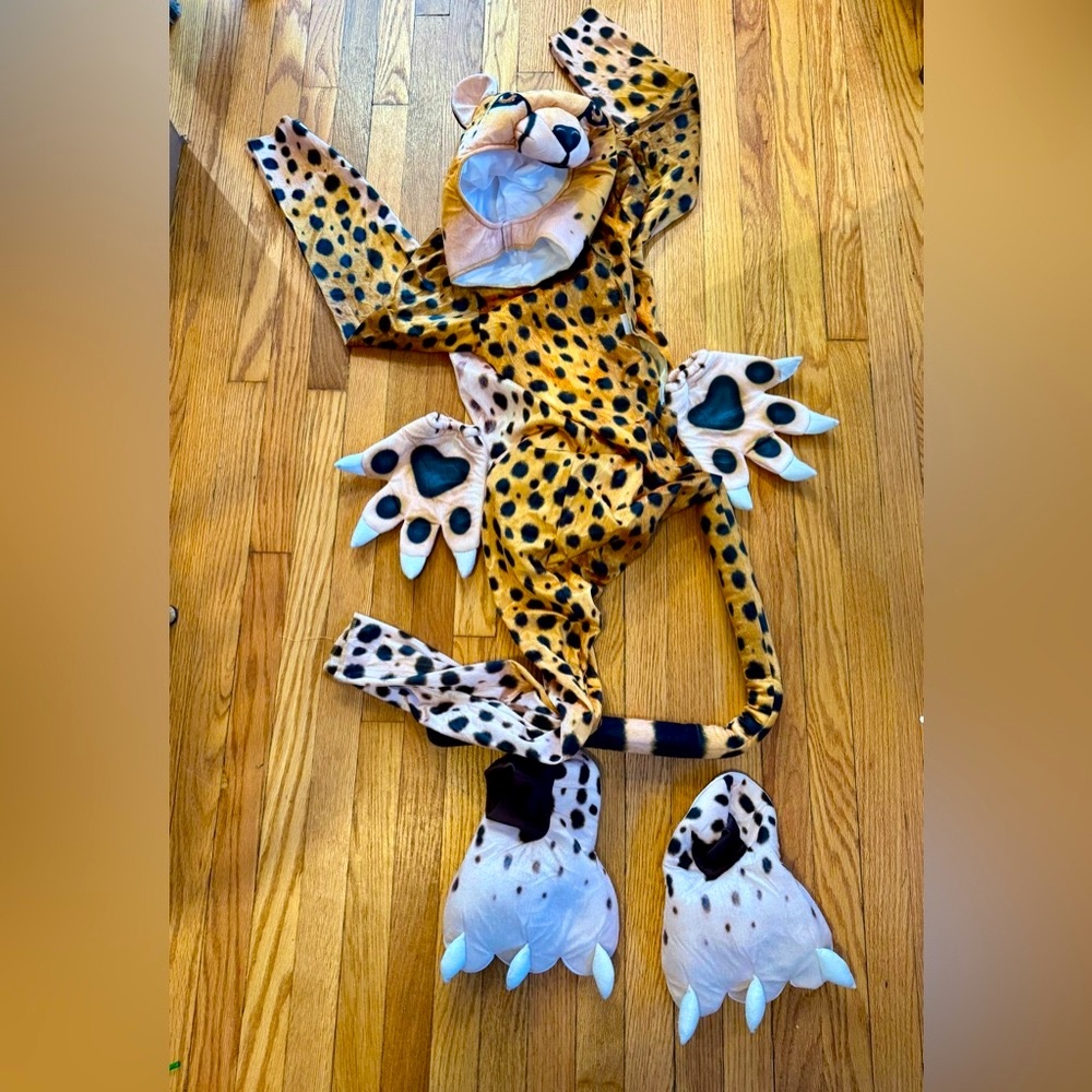 Realistic Cheetah Adult Costume, size S